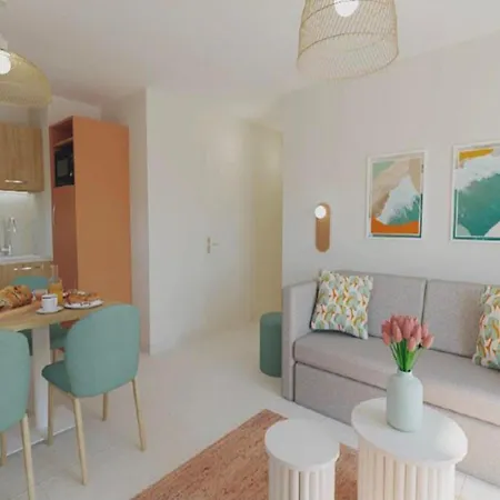 Newly Built Near The Hyeres
